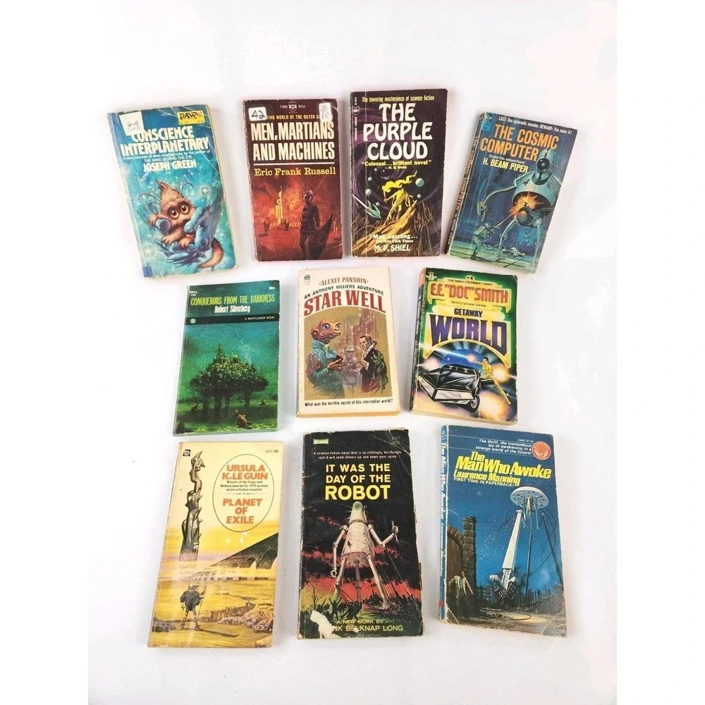 SciFi‎ Paperback Books Various Authors Lot of 10 Manning Le Guin Planet Awoke